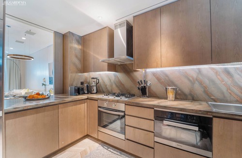 Jumeirah Apartment | FIVE Palm Prive Pool and Garden Luxury Suite