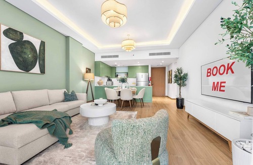 Al Wasl Apartment | Free housekeeping visits during your stay - StayShort - Bright 2 Bedroom in Citywalk Central Park that Sleeps 6 with Balcony!