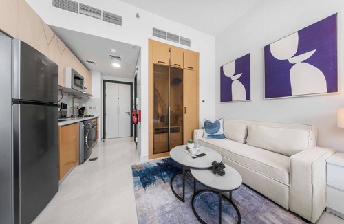Al Barsha Apartment | Free housekeeping visits during your stay - StayShort - Modern New Studio in Arjan that Sleeps 3!