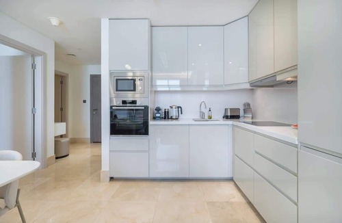 Palm Jumeirah Apartment | Free housekeeping visits during your stay - StayShort - Cozy 2BR in Palm Jumeirah with Beach Views!