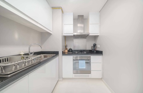 Dubai Apartment | Free housekeeping visits during your stay - StayShort - Damac Hills cozy studio for 2 people!