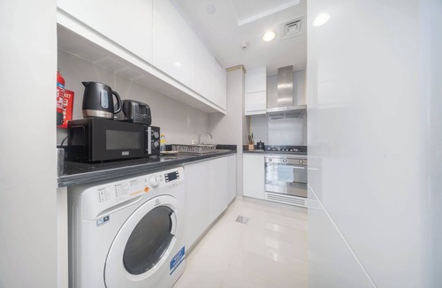 Dubai Apartment | Free housekeeping visits during your stay - StayShort - Damac Hills cozy studio for 2 people!