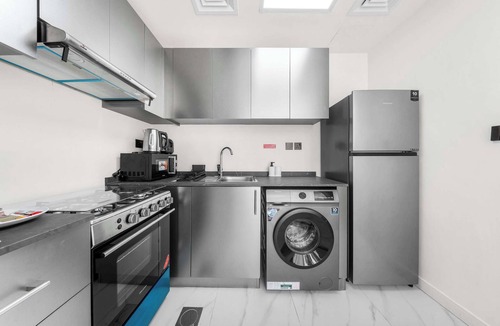 Dubai Villa | Free housekeeping visits during your stay - StayShort - Cozy 1BR Townhouse loft style located in Rukan Community