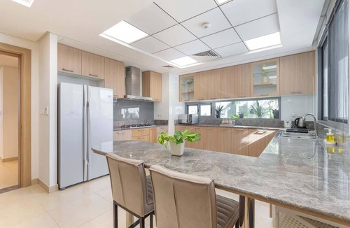 Dubai Villa | Free housekeeping visits during your stay - StayShort - Nice Villa in Gardenia, Jebel Ali for Family of 5!