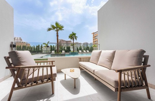 Al Barsha Apartment | Free housekeeping visits during your stay - StayShort - Comfortable Studio Stay in Arjan Sleeps 2 with Balcony