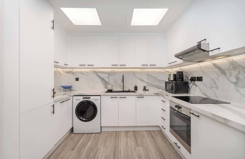Bur Dubai Apartment | Free housekeeping visits during your stay - StayShort - Stylish Studio at DIFC Sky Gardens Sleeps 4