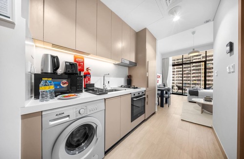 Nad Al Sheba Apartment | Free housekeeping visits during your stay - StayShort - Beauriful Modern Studio that Sleeps 4 at Riviera Beachfront