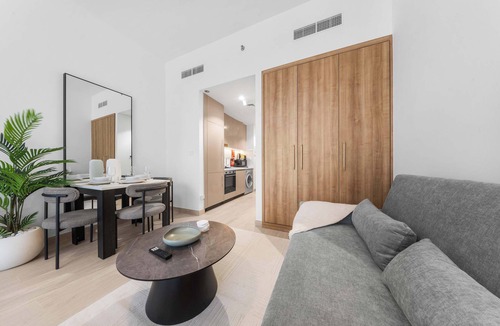 Nad Al Sheba Apartment | Free housekeeping visits during your stay - StayShort - Modern Studio that Sleeps 4 at Riviera Beachfront