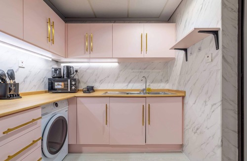 Jumeirah Lake Towers Apartment | Free housekeeping visits during your stay - StayShort - Stylish 2-Bedroom in JLT That Sleeps 6 Comfortably