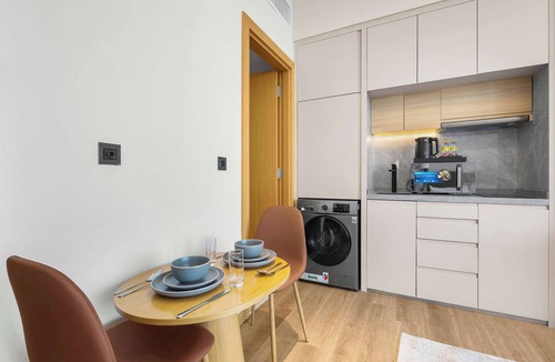 Jumeirah Village Triangle Apartment | Free housekeeping visits during your stay - StayShort - Stunning Studio in JVT Sleeps 2 with Balcony!