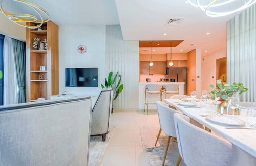 Downtown Dubai Apartment | Full Burj Khalifa View, High-End 3BR plus Maids