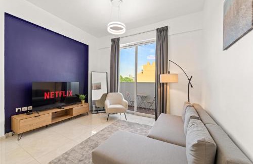 Jumeirah Village Triangle Apartment | Golden Woods Escape Near Marina & JBR