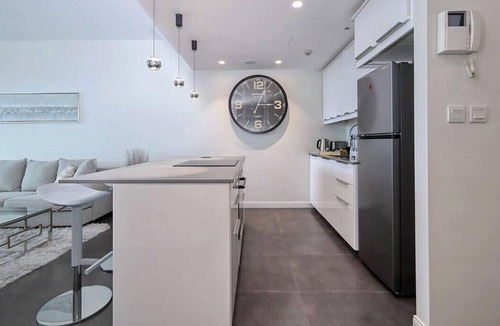 Dubai Apartment | Golf Course Views Apt W Pool & Fast Wifi