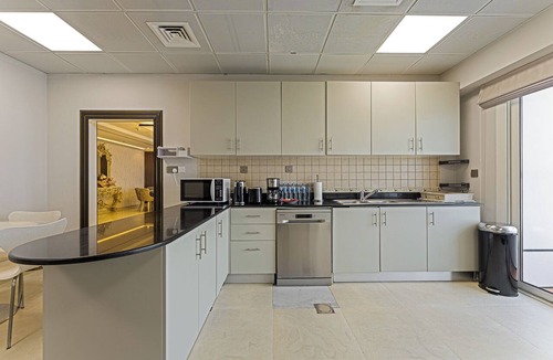 Dubai Apartment | Grand 5BR near JBR Beach, Dubai Marina