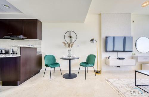 Bur Dubai Apartment | Great Deal Cozy 1BR with Pool & City Views by Deluxe Holiday Homes