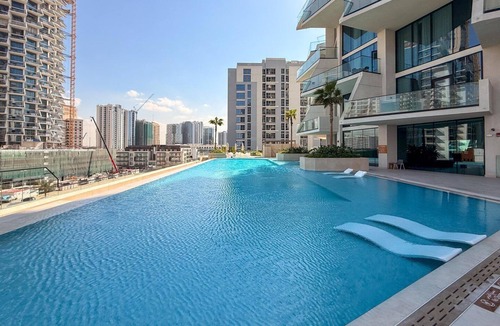 Jumeirah Village Circle Apartment | GuestReady - 1 BHK | Luxe Stay + Private Pool