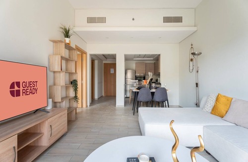 Jumeirah Village Circle Apartment | GuestReady – Bright home large balcony & pool view