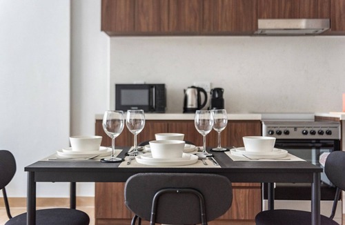 Dubai Apartment | GuestReady - Chic coastal living at Port de La Mer
