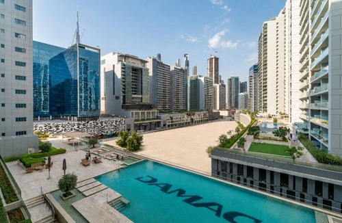 Downtown Dubai Apartment | GuestReady - City Nest | Balcony | Majestine Tower