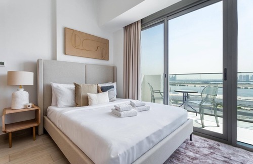Jadaf Apartment | GuestReady - Furnished Studio | Burj & Canal Views