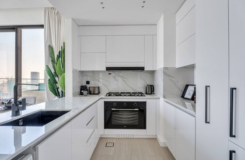 Jumeirah Village Apartment | GuestReady - High floor Luxury with a Private Pool