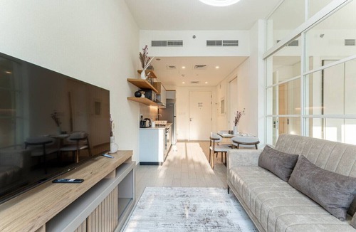 Dubai Apartment | HAVN - Cozy 1 bedroom in Golfville