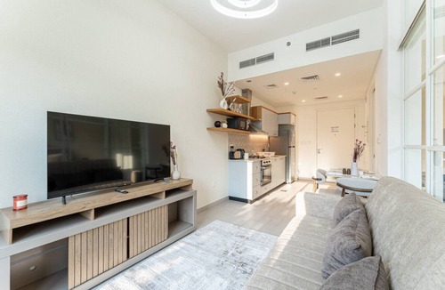 Dubai Apartment | HAVN - Cozy 1 bedroom in Golfville