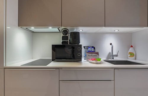 Dubai Apartment | HAVN - Cozy Studio in KOA, Access to Dubai Nasab