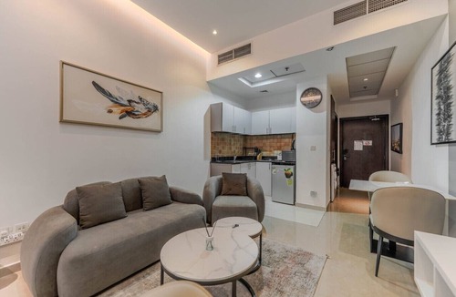 Madinat Zayed Apartment | HAVN - Studio in Hanover Square, JVC