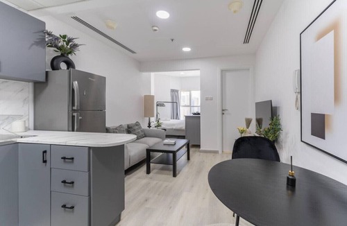 Jumeirah Lake Towers Apartment | HAVN - Studio with Lake Views in Dubai Gate, JLT