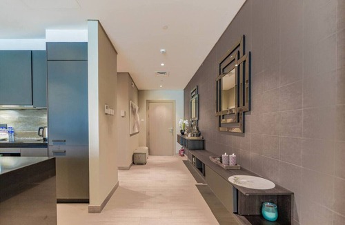 Dubai Apartment | HAVN - Top floor 2 bedroom with Sea and Pool View