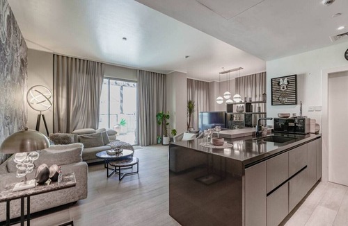 Dubai Apartment | HAVN - Top floor 2 bedroom with Sea and Pool View