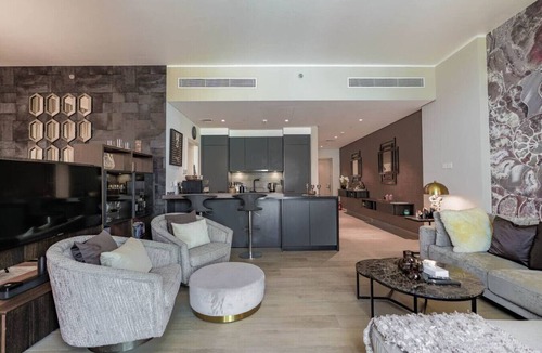 Dubai Apartment | HAVN - Top floor 2 bedroom with Sea and Pool View