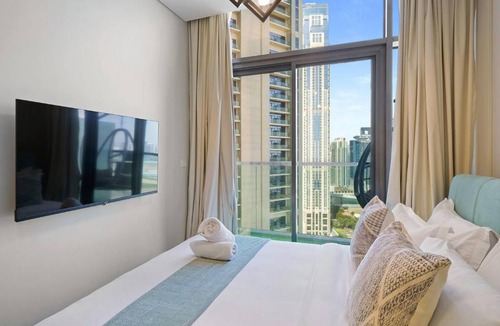 Sheikh Zayed Road Apartment | High-Floor 2BR in Aykon City Spacious, Good View