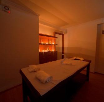 Akyaka Hotel | Hotel Azmakhan