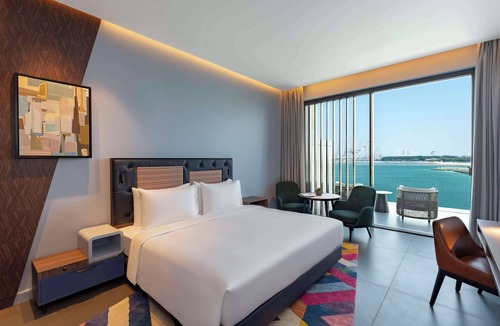 Jumeirah Hotel | Hyatt Centric Jumeirah Dubai