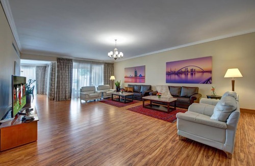 Al Barsha 1 Villa | J5 Villas Holiday Homes Barsha Gardens