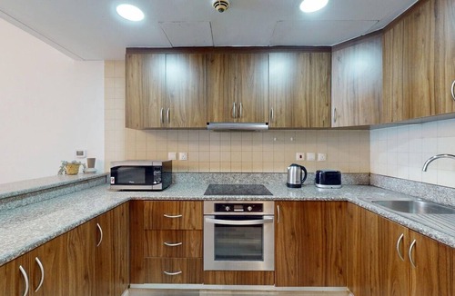 Jumeirah Lake Towers Apartment | JLT Escape | Elegant 1 Bed | Walk to Metro Station I Laguna Tower