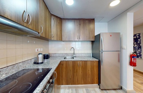 Jumeirah Lake Towers Apartment | JLT Escape | Elegant 1 Bed | Walk to Metro Station I Laguna Tower