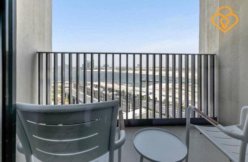 Dubai Apartment | Keysplease Spectacular Views Modern 1BR Creek Gate 602