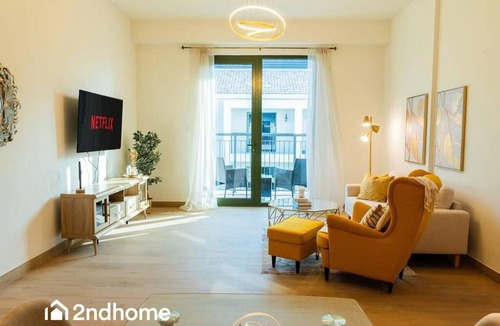 Dubai Apartment | La Rive Building 3 - Port De La Mer with Beach Access