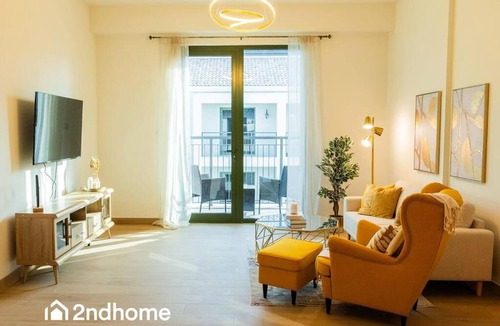 Dubai Apartment | La Rive Building 3 - Port De La Mer with Beach Access