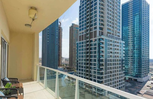 Jumeirah Lake Towers Apartment | Large 1BR with Lake View in JLT Close to Metro