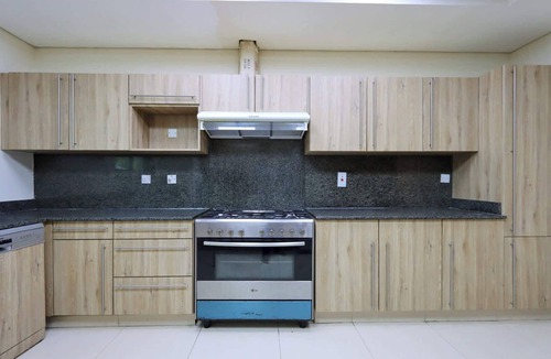 Dubai Villa | Livbnb-Exquisite 4BR Villa with Maid's Room in Jumeirah Islands Cluster 23