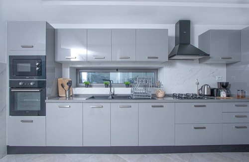 Sidi Dhrif Apartment | Luxurious 5-Bedroom Apartment in La Marsa, Tunisia