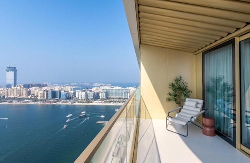 Dubai Marina Apartment | Luxurious Bliss - 3-BR plus maids - Grand Bleu by Elie Saab