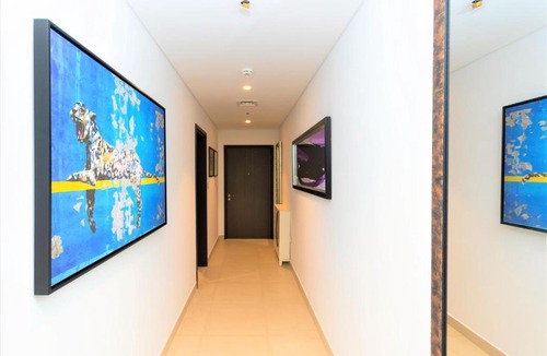 Bur Dubai Apartment | Luxurious Downtown Views with Dubai Mall access