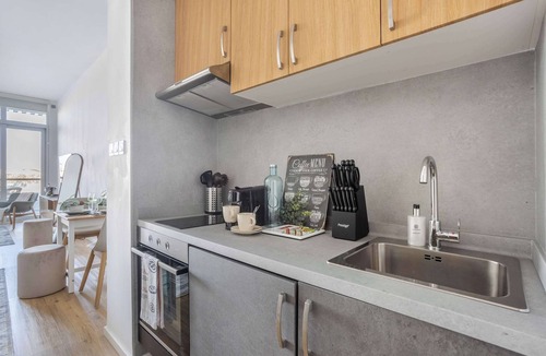 Old Dubai Apartment | Luxurious Studio with Sea Views in Palm Jumeirah