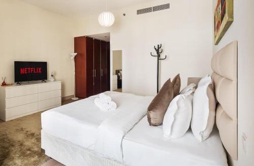 Jumeirah Beach Residence Apartment | Luxury 1 bedroom apartment in JBR with Beach access