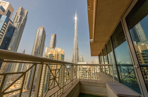 Downtown Dubai Apartment | Luxury 2BR|Burj Khalifa Fountain View w/Pool, Gym, and Near Dubai Mall